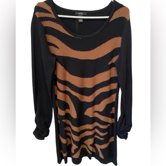 Alfani Animal Print Sweater Dress Women’s Size M Black & Tan With Ruched Sleeve - Picture 1 of 6